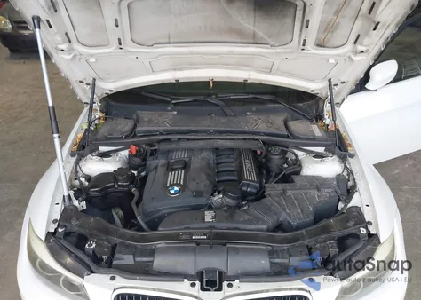 2011 BMW 328I z USA, uszkodzony, nr VIN WBAPH7C54BE677451